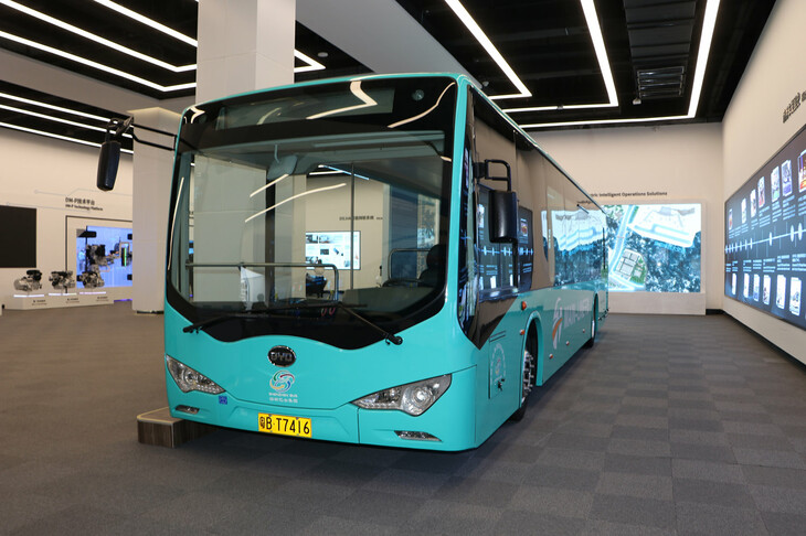 BYDに大きな利益をもたらした電動バス。BYDの電動バスは日本にも輸出されており、その数は日本で登録される電動バスの約7割にものぼる。