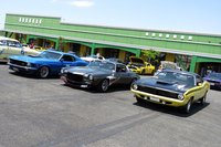 オートクロスにはめずらしいクラシックカーも参加している。写真は記者も大好きな往年のマッスルカー。いや～。走るクルマを見ているだけでも飽きないイベントですわ（現実逃避）。