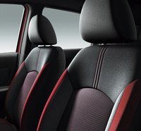 「ノートe-POWER NISMO」のフロントシート。