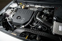 パワーユニットは最高出力136ps、最大トルク200Nmの1.3リッター直4直噴ターボエンジンで、7段のデュアルクラッチ式ATを組み合わせている。