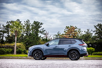 「エクストレイルNISMOアドバンストパッケージe-4ORCE」のボディーサイズは全長×全幅×全高＝4705×1840×1720mm、ホイールベースは2705mm。車重は1890kgと発表されている。