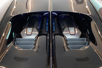 「ブガッティ・シロン ピュアスポーツ」が日本上陸　ハンドリング性能を重視したスペシャルモデルの画像