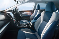 「アドバンス」のインテリア。