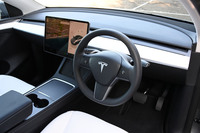 MINIエースマン／テスラ・モデルY／メルセデス・マイバッハEQS SUV【試乗記】の画像