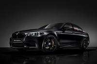 10台限定の黒い「BMW M5」が登場
