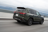 レクサスLX600 5人乗り／LX600“オフロード”7人乗り／LX600“エグゼクティブ”【試乗記】の画像