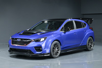 スバルが「ジャパンモビリティショー2025」で発表した「Performance-B STIコンセプト」。若いユーザーが気軽に愉しめることを前提に開発され、今ある技術を組み合わせ、走る愉しさを追求したという。
