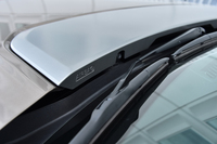 歩行者保護エアバッグが標準で備わる（ボンネットの銀色の部分に収まる）。作動速度域は25～50km/h。エアバッグの展開時間は50～60ミリ秒。