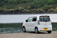 電動アシスト機構の「S-エネチャージ」を採用した「ワゴンR FZ」。2014年8月のマイナーチェンジで追加された。