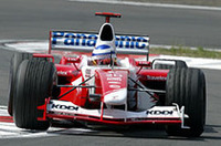 予選で好調だったトヨタ。オリヴィエ・パニス7位、クリスチアーノ・ダ・マッタ10位と、前戦カナダGPに続いて2台がともにトップ10に食い込んだが、レースでは一転。プラクティスでトップタイムをマークしたパニス（写真）は、10周目にタイトな1コーナーを曲がれずスピン。38周目に再び同じ場所でコースを飛び出し、リタイアした（写真＝トヨタ自動車）