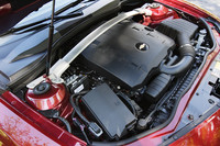 コンパーチブルは、308psを発生する3.6リッターV6エンジン搭載モデルのみで、6段ATが組み合わされる。