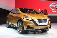 「日産レゾナンス」