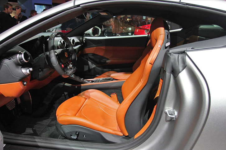 フェラーリ・ポルトフィーノ（インテリア）