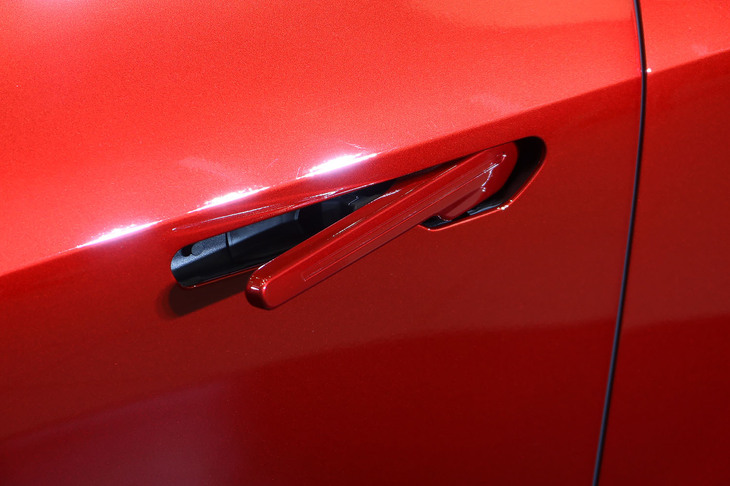 キャデラック・リリックV（フロントドアのドアノブ＜写真左側が前方＞）