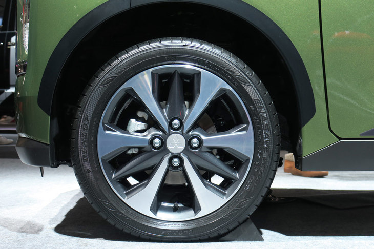 新型「三菱eKクロス スペース」