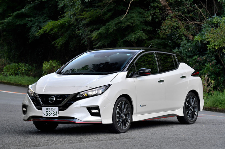 
	日産リーフNISMO
	ボディーサイズ：全長×全幅×全高＝4510×1790×1550mm／ホイールベース：2700mm／車重：1520kg／駆動方式：FF／モーター：交流同期電動機／最高出力：150ps（110kW）/3283-9795rpm／最大トルク：320Nm（32.6kgm）/0-3283rpm／タイヤ：（前）225/45R18 95Y／（後）225/45R18 95Y（コンチネンタル・コンチスポーツコンタクト5）／一充電最大走行可能距離：350km（JC08モード）／交流電力量消費率：137Wh/km（JC08モード）／価格：403万2720円
	