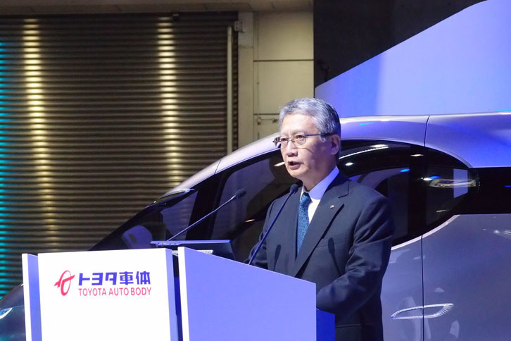 プレゼンテーションを行った、トヨタ車体の増井敬二取締役社長。「ユーザーひとりひとりの声に耳を傾け、人のためになるクルマを作りたい」と抱負を語った。