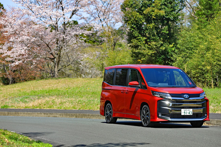 トヨタ・ノア ハイブリッドS-Z