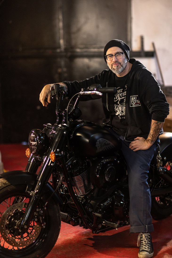 新型「チーフ」と、オラ・ステネガルド氏（写真：Jenny Jurnelius）