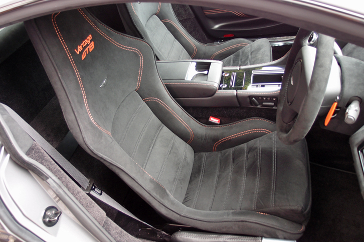 ヴァンテージGT8（シート）