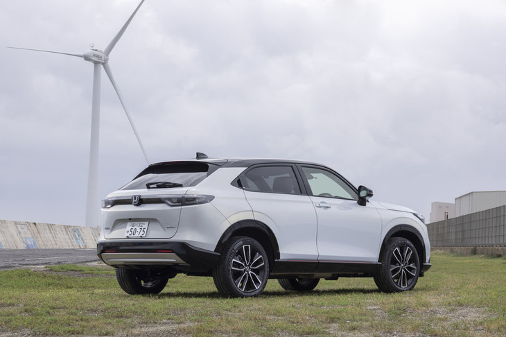 「ヴェゼル」では専用のアプリを使えば、スマートフォンによって車両の遠隔管理やドアのアンロックなどが可能。そうした点でも、非常に未来的なクルマとなっていた。