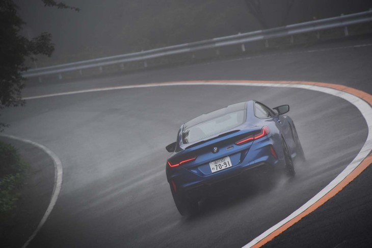 「M8コンペティション」には、今回試乗した2ドアクーペのほか、カブリオレや4ドアクーペもラインナップされている。