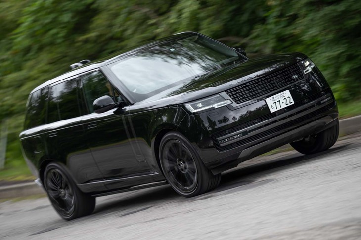 7000人のスタッフが700万時間を費やして開発したという新型「レンジローバー」。実施したテストの回数は25万回、テスト走行の距離は120万kmにも上るという。