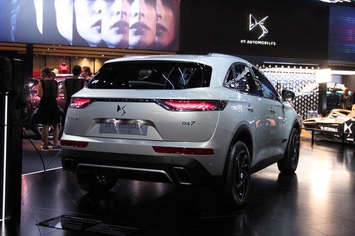 DS 7クロスバックEテンス