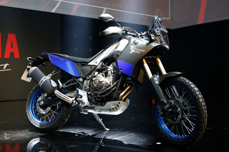イタリアで高い人気を誇るヤマハは、EICMAの開催前に別会場で行ったプレスカンファレンスにて新型車「テネレ700」を発表。2年前のEICMAからコンセプトモデルを発表し続け、満を持しての市販モデルの発表となった。エンジンには「MT-07」と同じ、排気量689ccの水冷並列2気筒を搭載。そのスタイリングや足まわりのスペックから、オフロードへ重心を置いたモデルといえる。