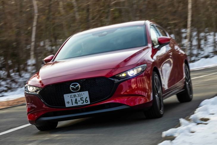 「スカイアクティブX」には圧縮着火しやすいよう吸気量をコントロールするための、エアサプライと呼ばれる機構が装備されている。