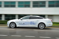 ジャガー、PHVの試作車「XJ_e」を公開