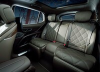 メルセデス・マイバッハ初の電気自動車「マイバッハEQS680 SUV」発売の画像