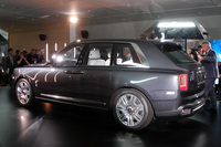 ハッチゲートを持つ「カリナン」だが、ロールス・ロイスではそのボディー形状を3ボックスタイプと呼んでいる。