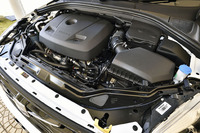 ボルボS60 T3 SE（FF/6AT）／XC60 T6 AWD R-DESIGN（4WD/8AT）【試乗記】の画像