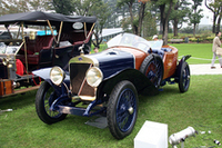 1924年「ドラージュDIトーペード・スポーツ」。「トーペード」とは「魚雷」という意味だが、木製ボディの後端は小舟の先端のような形状となっている。