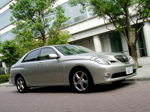 【スペック】全長×全幅×全高＝4705×1760×1450mm/ホイールベース＝2780mm/車重＝1490kg/駆動方式＝FR/2.5リッター直6DOHC24バルブ（200ps/6000rpm、25.5kgm/3800rpm）/車両本体価格＝294.0万円（テスト車＝341.4万円）