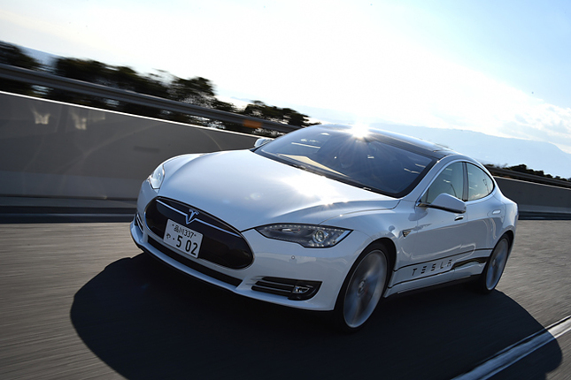 テスラ・モデルS P85