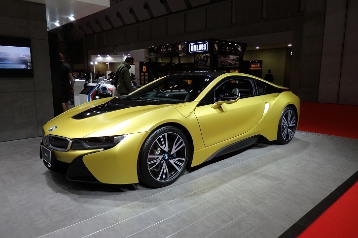 BMW i8