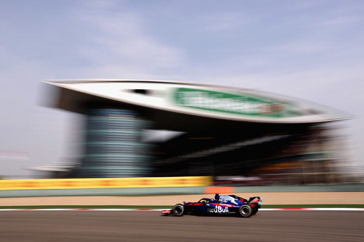 前戦バーレーンGPでのピエール・ガスリー4位入賞から一転、中国GPではブレンドン・ハートレー（写真）が予選15位、ガスリー同17位と下位に沈み、再び激しい中団グループの荒波にもまれることになったトロロッソ。レースではコミュニケーション上の行き違いで、あろうことかガスリーとハートレーが接触、セーフティーカーのきっかけを作ってしまう。ガスリー18位、ハートレーは20位完走扱い。（Photo＝Toro Rosso）