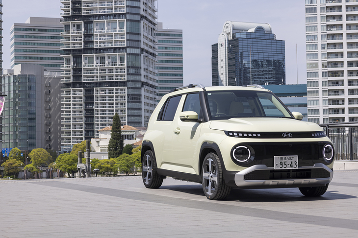 2022年に日本再進出を果たしたヒョンデとしては5番目のモデルとして導入された「インスター」。今回の試乗車は最上級グレードの「ラウンジ」（357万5000円）。