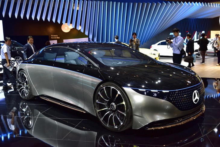 「ヴィジョンEQS」は、メルセデス・ベンツの電動車ブランド「EQ」からローンチされた大型サルーン。2019年9月のフランクフルトモーターショーで世界初公開された。