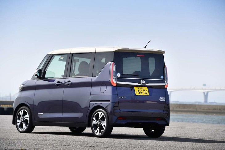 「ルークス」は、日産自動車と三菱自動車との合弁会社であるNMKVのマネジメントのもと、日産が企画・開発を主導した新世代軽乗用車。「デイズ ルークス」の後継となるモデルで、2020年3月19日に発売された。