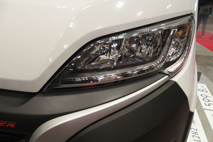 フィアット プロフェッショナル・デュカト（ヘッドランプ）