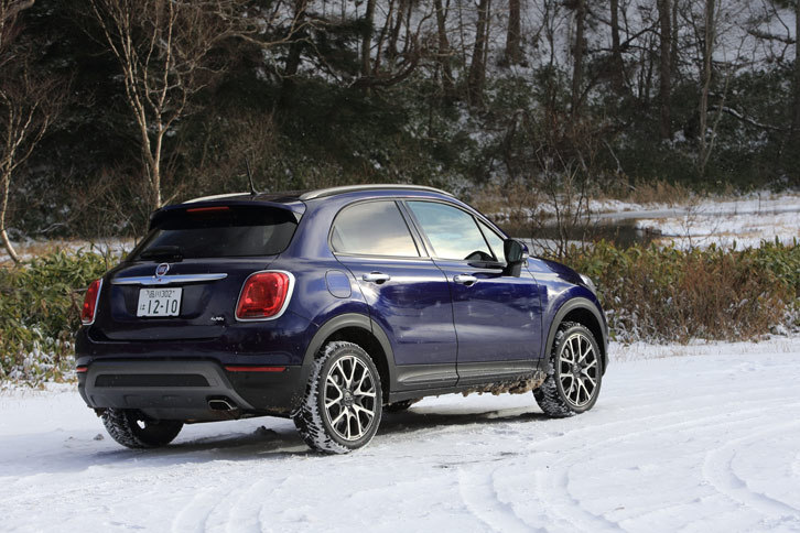 フィアット500Xクロスプラス