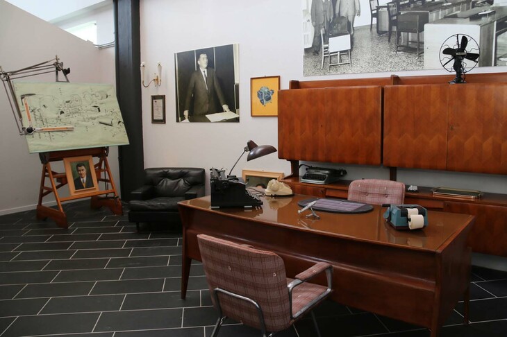 フェルッチョの執務室を再現。