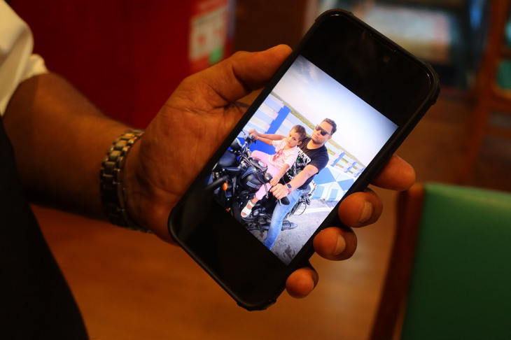 照れ屋の店長オヒトさんは、顔出しNG。なのに、自慢の愛車とかわいいわが子の写真は見せずにはいられない。その気持ち、わかります。