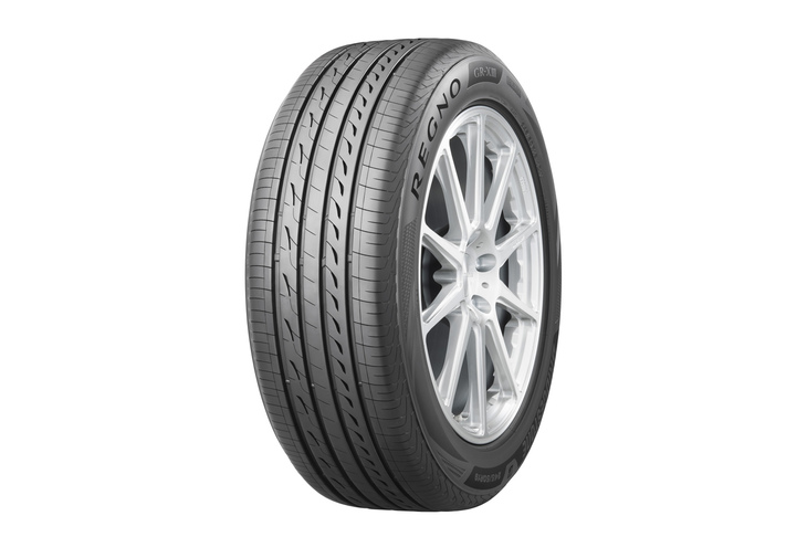 2024年2月に発売されるブリヂストンのプレミアムタイヤ「レグノGR-XIII」。「ENLITEN（エンライトン）」と呼ばれる電気自動車にも対応する商品設計基盤技術が、乗用車向けの国内補修用市販タイヤとして初採用された。