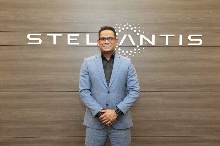 東京・港区のステランティス ジャパン本社にて。ステランティスでインド・アジア太平洋地域の事業を統括する、アシュワニ・ムッパサニCOO（最高執行責任者）。