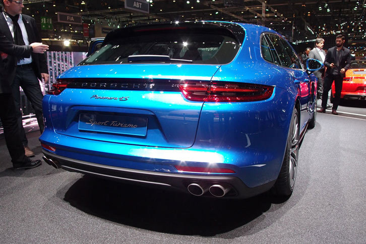 ポルシェ・パナメーラ スポーツツーリスモ