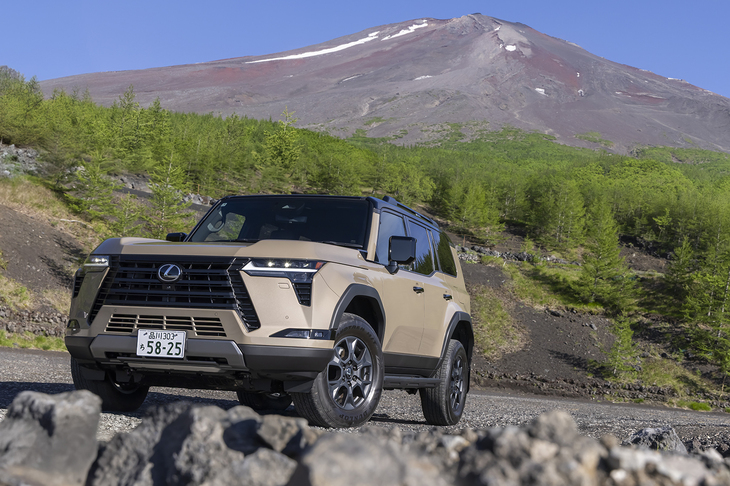今回の試乗車は「レクサスGX550」の“オーバートレイル＋”。オフロード性能に特化したグレードだ。